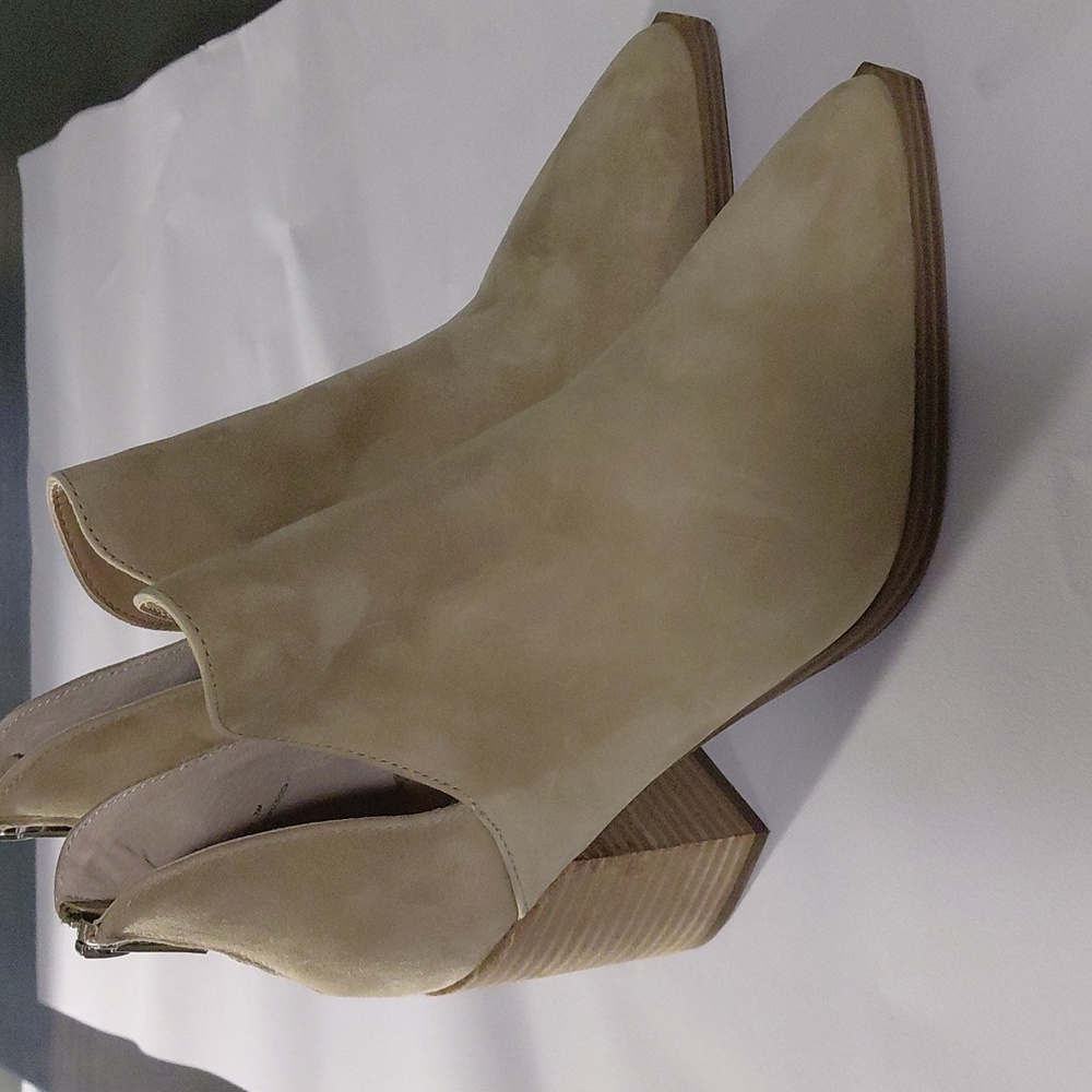 Steve Madden Tan Suede Ankle Booties Women’s Size 7 - Picture 5 of 6